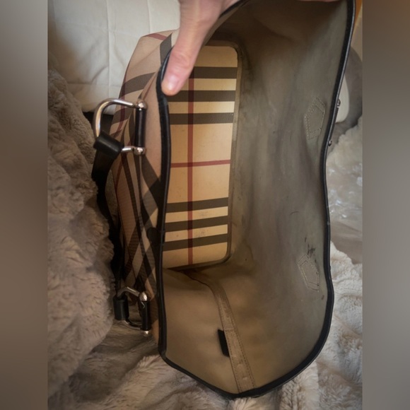 Burberry | Nova Check Nikki Large Tan and Black Checkered Women's Tote Bag - Picture 10 of 16